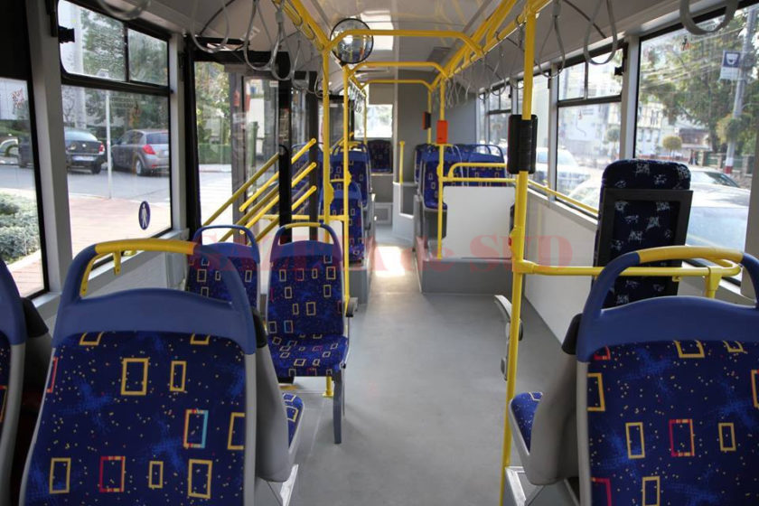 Pensionarii și elevii riscă să nu mai poată circula gratuit la Ploiești, cu mijloacele de transport public în comun