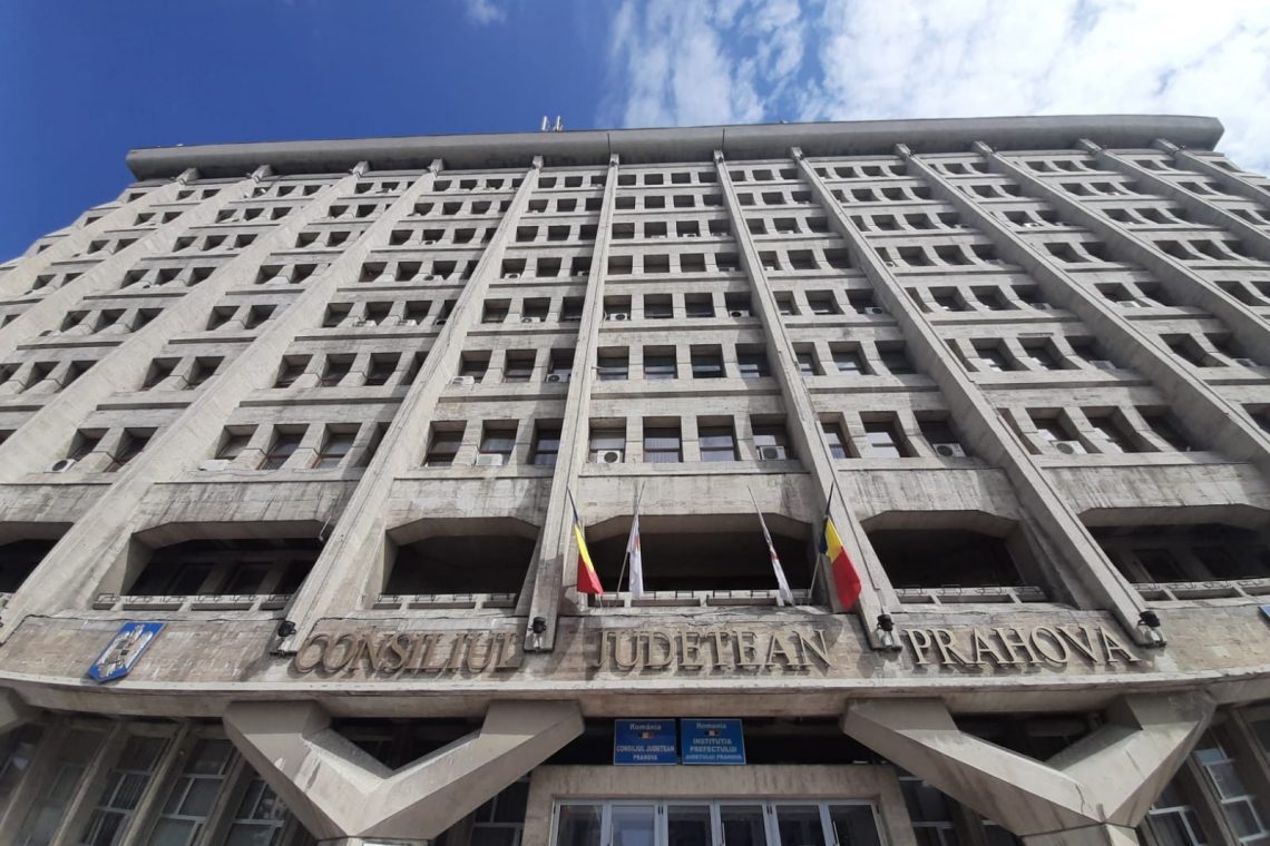 Victorie a salariaților Consiliului Județean Prahova în fața noii conduceri! Tribunalul Prahova a suspendat hotărârea de restructurare a organigramei