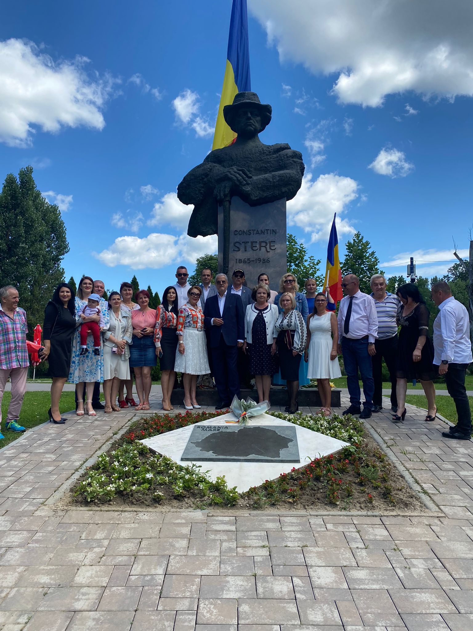 Astăzi s-a încheiat etapa a doua denumită „Aleea Făuritorilor Unirii” în Parcul Memorial „Constantin Stere” de la Bucov