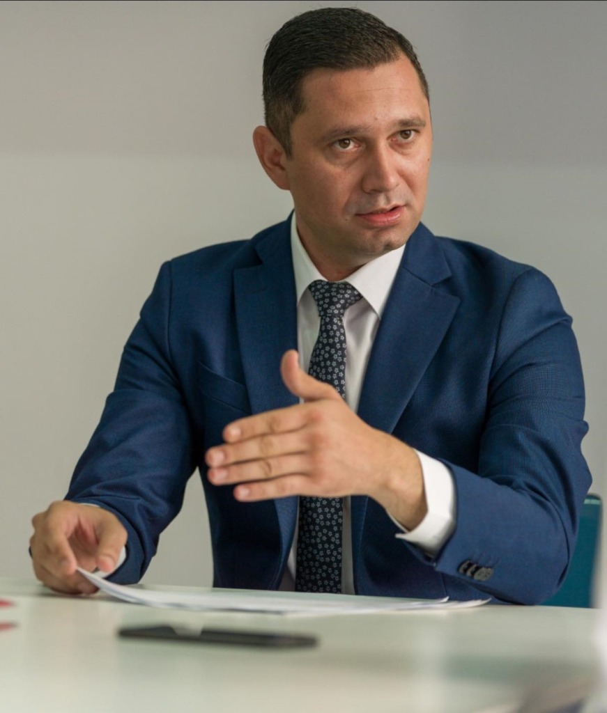 Deputatul PSD, Bogdan Toader, critică aspru intervenția defectuoasă a Primăriei Ploiești în deszăpezirea municipiului