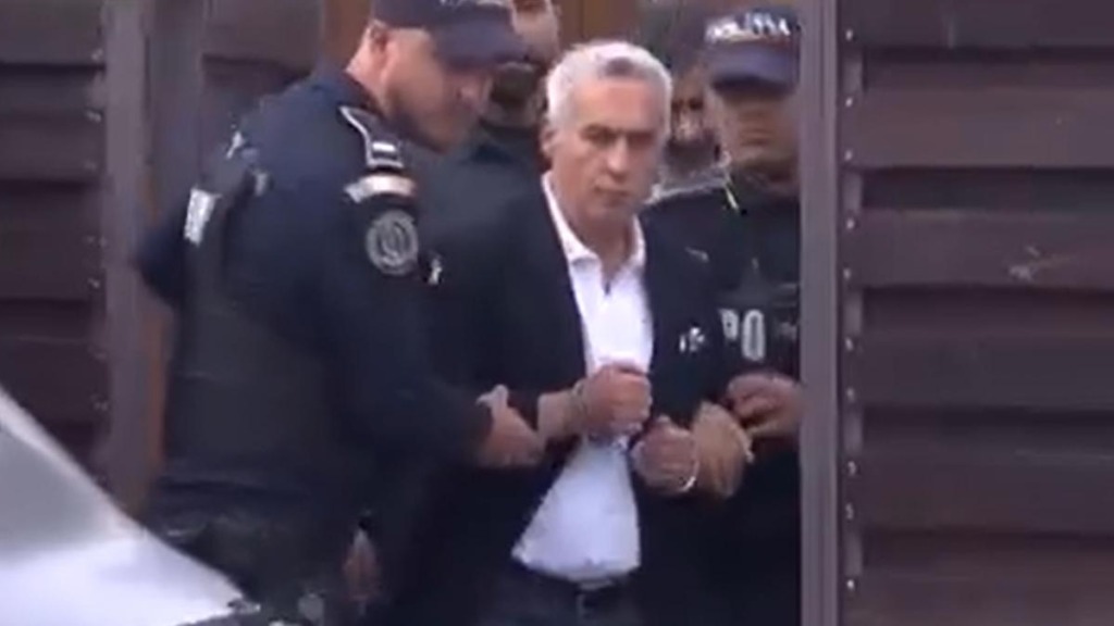 Călin Georgescu, arestat pentru 30 de zile. Sentinţa este definitivă şi va fi pusă imediat în aplicare